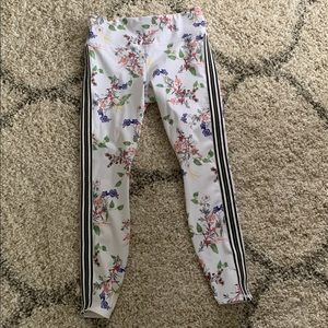 ATHLETA FLORAL LEGGINGS!!!